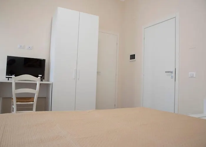 Akrone Center Guest house