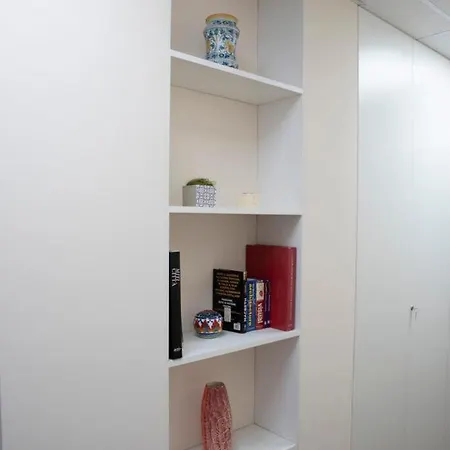 Akrone Center Guest house